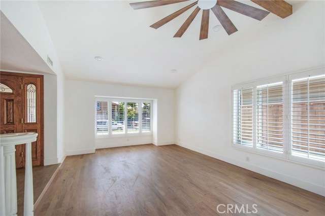 Detail Gallery Image 9 of 28 For 2718 S Griset Pl, Santa Ana,  CA 92704 - 4 Beds | 2/1 Baths