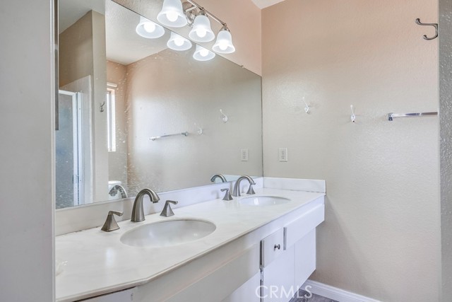 Detail Gallery Image 16 of 28 For 18270 Catalpa St, Hesperia,  CA 92345 - 3 Beds | 2 Baths