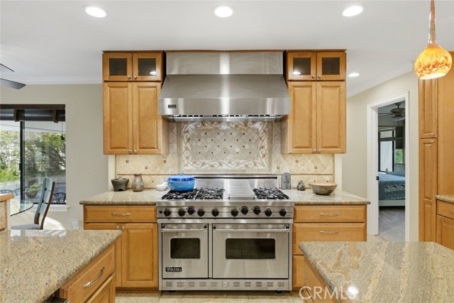 Detail Gallery Image 8 of 43 For 489 Oakhampton, Thousand Oaks,  CA 91361 - 4 Beds | 4 Baths