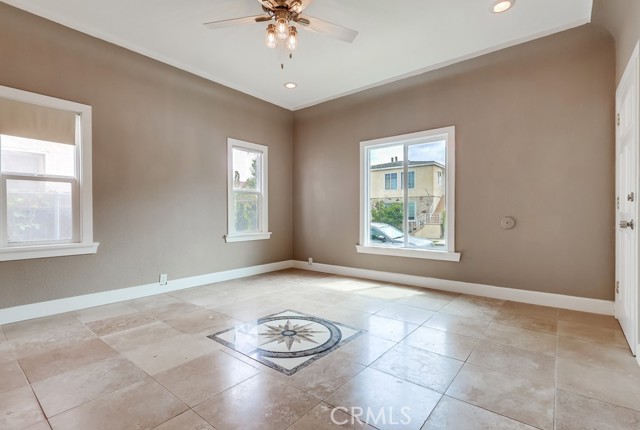 Detail Gallery Image 4 of 35 For 1009 Coronado Ave #4,  Long Beach,  CA 90804 - 2 Beds | 1 Baths