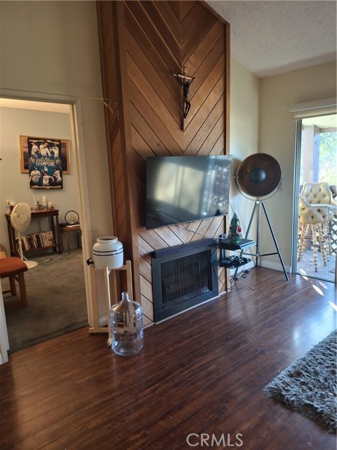 Detail Gallery Image 3 of 12 For 5830 Benner #302,  Los Angeles,  CA 90042 - 2 Beds | 2 Baths