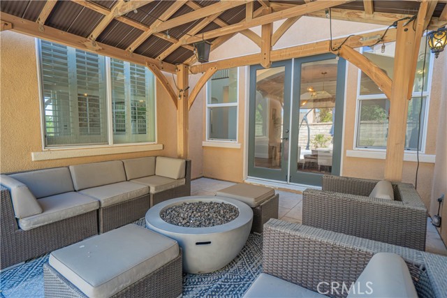 25351 Playa Serena Drive, Valencia CA: https://media.crmls.org/medias/5ad19023-ab72-47fc-8e17-72be45a3b148.jpg