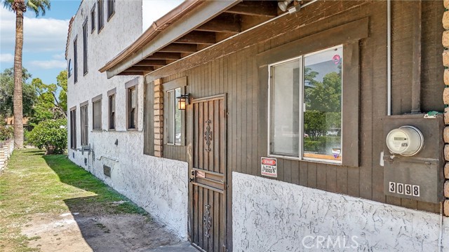 3098 N Arrowhead Avenue, San Bernardino CA: https://media.crmls.org/medias/5ad37b42-3373-4149-a2ea-9a8d103dfec6.jpg