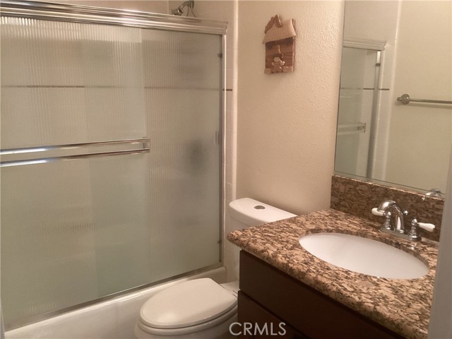 Detail Gallery Image 9 of 25 For 17125 S Vermont Ave #9,  Gardena,  CA 90247 - 3 Beds | 2/1 Baths