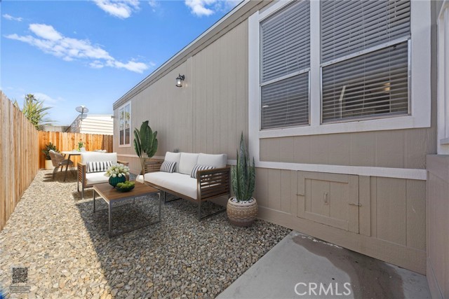 Detail Gallery Image 6 of 35 For 120 Cedarwood Ln, Bakersfield,  CA 93308 - 3 Beds | 2 Baths