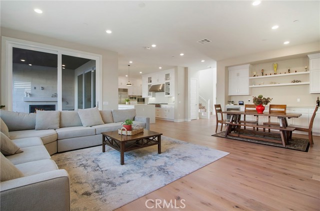 Detail Gallery Image 6 of 40 For 57 Sagan, Irvine,  CA 92618 - 5 Beds | 4/1 Baths