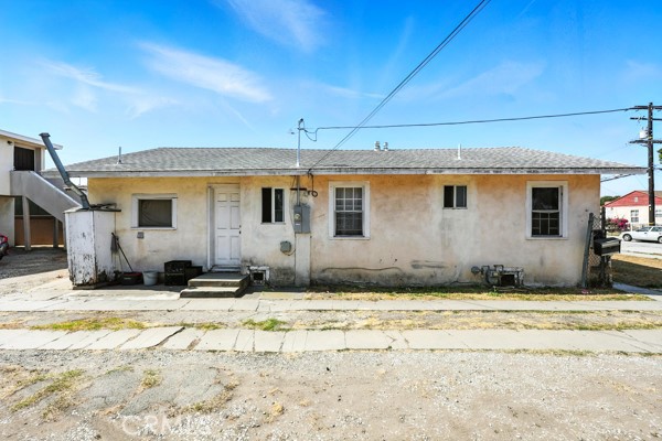 Detail Gallery Image 2 of 6 For 11156 S Grevillea Ave, Hawthorne,  CA 90304 - – Beds | – Baths