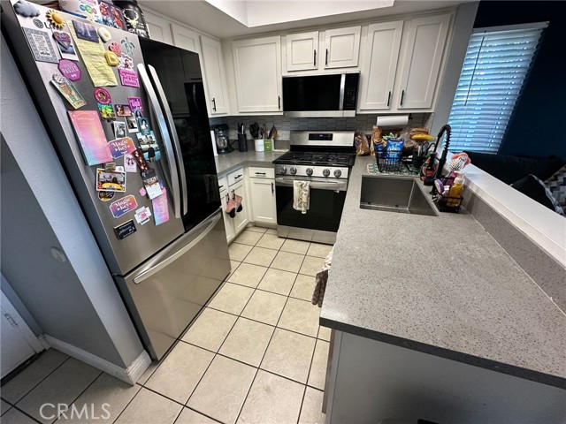 Detail Gallery Image 8 of 21 For 6951 E Gage Ave, Commerce,  CA 90040 - 2 Beds | 2/1 Baths