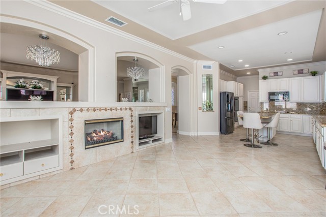 2141 Birdie Drive, Banning CA: https://media.crmls.org/medias/5ad65abb-0ea8-43a1-b3c6-e6c8240edfa1.jpg