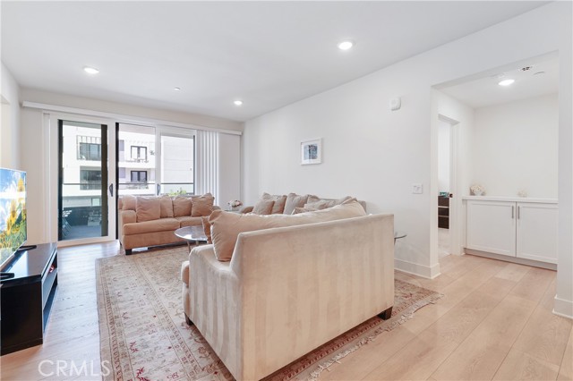 16235 Dawn Way, Tustin CA: https://media.crmls.org/medias/5ad67318-0888-46e1-a63c-51ee4620e5eb.jpg