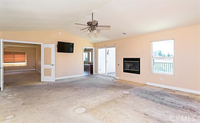 Detail Gallery Image 38 of 45 For 13030 Caspian, Victorville,  CA 92395 - 4 Beds | 3 Baths