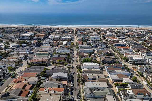 516 2nd Street, Manhattan Beach, California 90266, 2 Bedrooms Bedrooms, ,1 BathroomBathrooms,Residential,For Sale,2nd,SB25035059