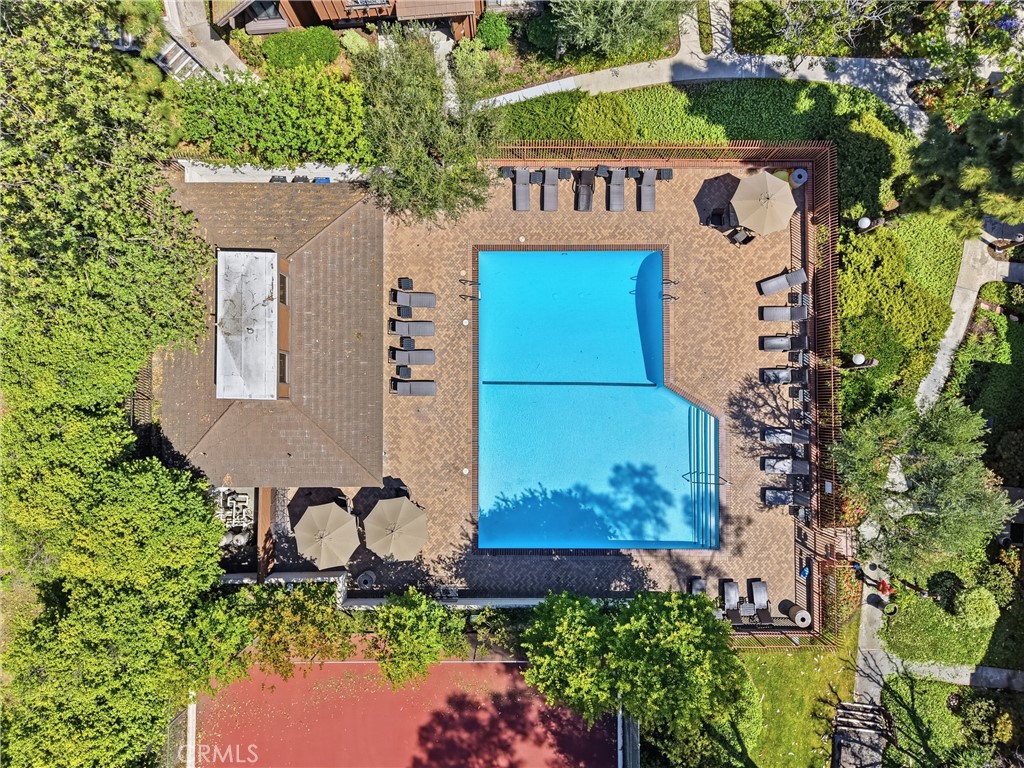 https://media.crmls.org/medias/5ad9c790-863e-49f5-8b6c-1cecd24ec849.jpg?preset=X-Large