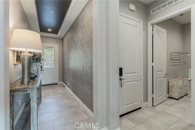 Detail Gallery Image 5 of 69 For 24159 Evesong, Corona,  CA 92883 - 3 Beds | 2 Baths