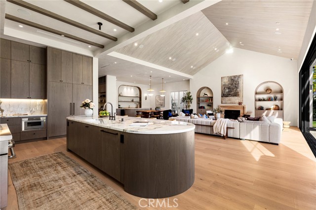 Detail Gallery Image 19 of 62 For 19026 Sprague St, Tarzana,  CA 91356 - 6 Beds | 6/1 Baths