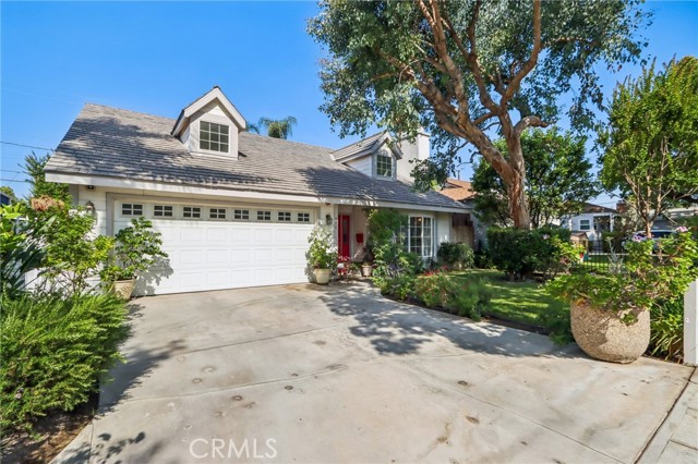Detail Gallery Image 2 of 28 For 925 N Valley St, Burbank,  CA 91505 - 3 Beds | 2 Baths