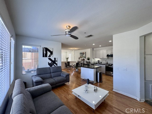 33423 Winston Way, Temecula CA: https://media.crmls.org/medias/5adb9086-4356-4161-bed9-63b63b282249.jpg
