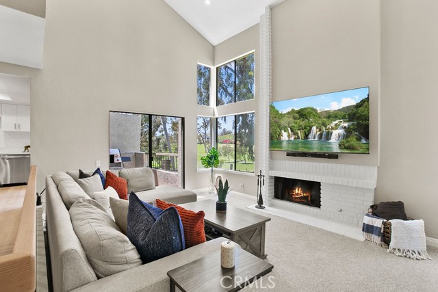 Detail Gallery Image 2 of 44 For 26625 Dorothea, Mission Viejo,  CA 92691 - 3 Beds | 2/1 Baths