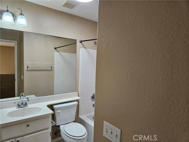 Detail Gallery Image 21 of 28 For 4120 Forest Highlands Cir, Corona,  CA 92883 - 4 Beds | 3 Baths
