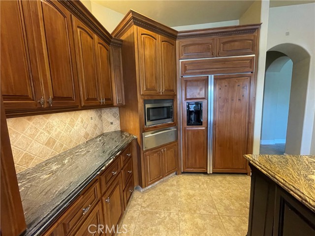 16052 W Middleton Avenue, Kerman CA: https://media.crmls.org/medias/5ade3044-57dd-429a-b5b7-90e68b8821a9.jpg