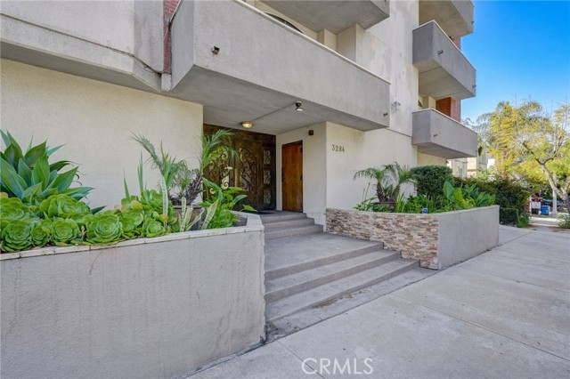 Detail Gallery Image 29 of 31 For 3284 Barham Bld #205,  Los Angeles,  CA 90068 - 2 Beds | 2 Baths