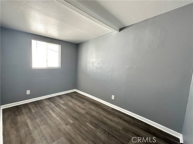 16018 Nordhoff Street, North Hills CA: https://media.crmls.org/medias/5adf1332-545a-496c-935a-9b65bc4233e5.jpg