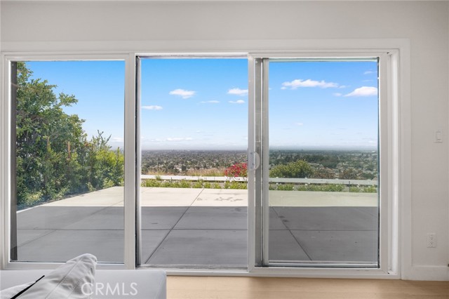 12284 Circula Panorama, Santa Ana CA: https://media.crmls.org/medias/5adf9824-f780-461e-b2e7-991a6eb1c30f.jpg