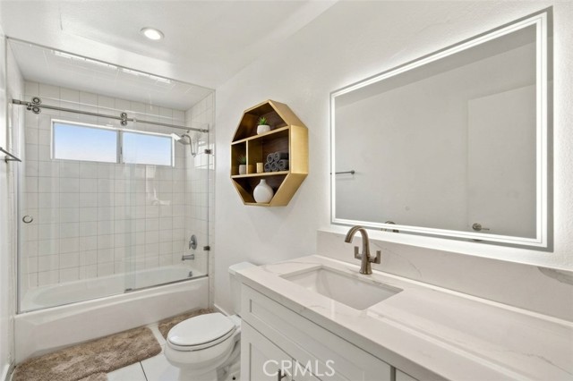 5354 Lindley Avenue, 209 photo 28