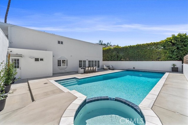 6451 E Shire Way, Long Beach CA: https://media.crmls.org/medias/5ae06c32-a2af-4abf-9a95-e103378eb6c4.jpg