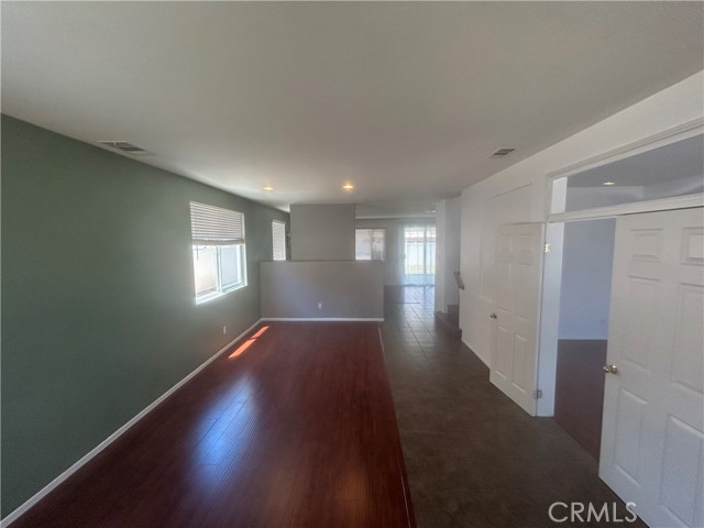 2337 W Avenue P12, Palmdale CA: https://media.crmls.org/medias/5ae0b6e2-35ac-4935-9965-98198d2657b0.jpg