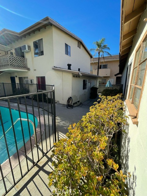 627 East Magnolia Boulevard photo 4