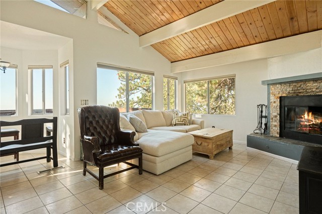 31603 Panorama, Running Springs, CA 92382