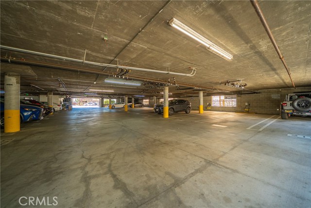 13941 Sherman Way, Van Nuys CA: https://media.crmls.org/medias/5ae1965a-1634-49d0-9c0a-62b944c9681e.jpg