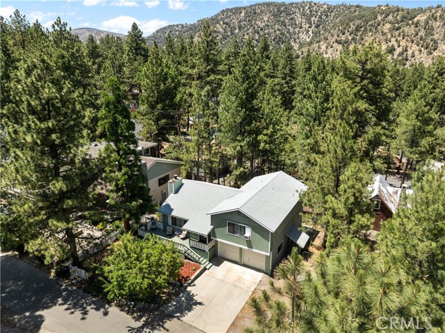 1876 Sparrow Road, Wrightwood CA: https://media.crmls.org/medias/5ae1fcb6-afe0-47fd-a448-f8cdd25adffb.jpg