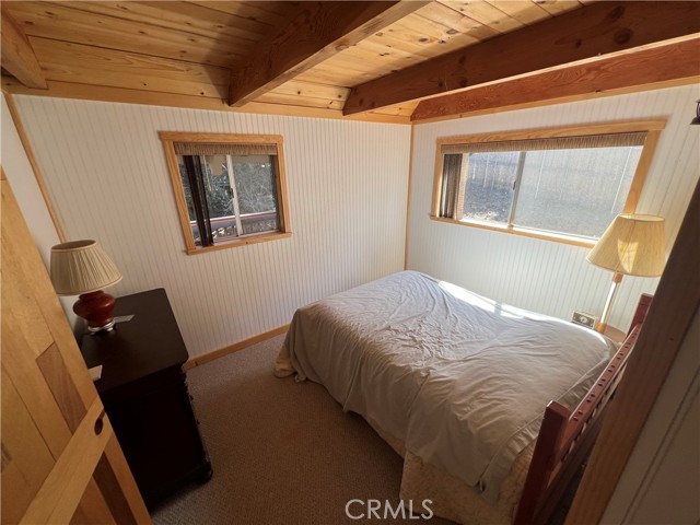1136 Eagle Mountain Drive, Big Bear City CA: https://media.crmls.org/medias/5ae223a3-8414-47d5-a4f9-3f5da4aba331.jpg
