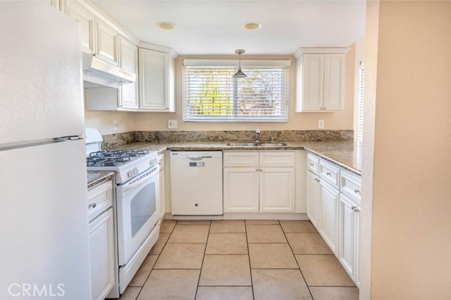 Detail Gallery Image 9 of 29 For 1217 Iris Ct, Lompoc,  CA 93436 - 3 Beds | 2/1 Baths