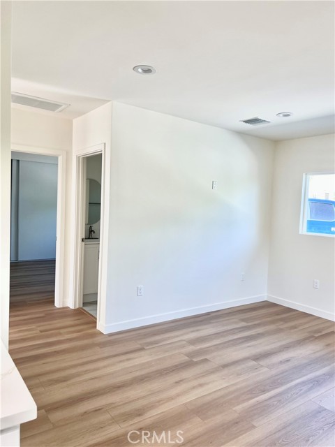 Detail Gallery Image 19 of 21 For 9645 Dale Ave, Sunland,  CA 91040 - 2 Beds | 2 Baths