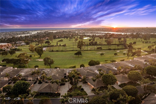 1075 Granville Drive, Newport Beach CA: https://media.crmls.org/medias/5ae484ab-c5ac-42f9-8275-d97706ae13f6.jpg