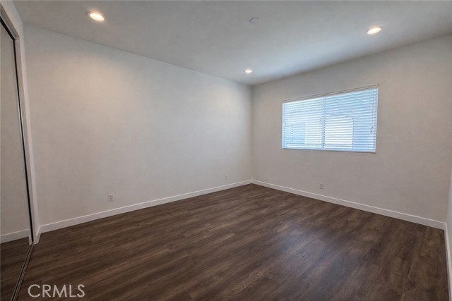 Detail Gallery Image 16 of 19 For 7105 N Dylan Ct, Reseda,  CA 91335 - 4 Beds | 3 Baths