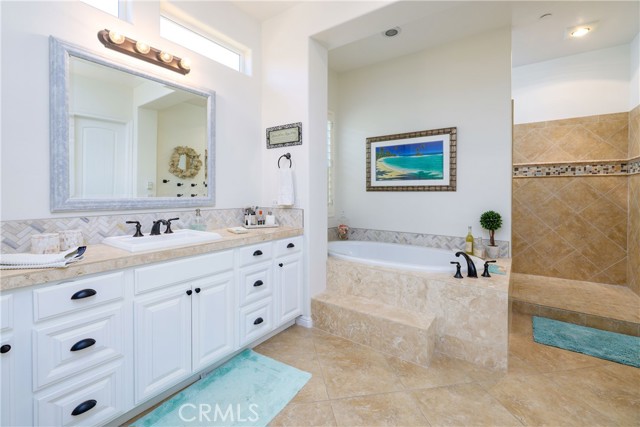 Image 15 of 37 For 57755 Barristo Circle