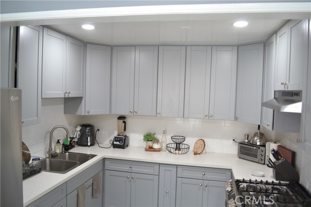 11068 Penrose, Sun Valley CA: https://media.crmls.org/medias/5ae5808e-b47d-4e4f-995d-88aba1247dad.jpg