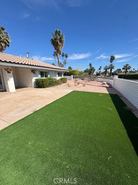 1990 E Calle Felicia