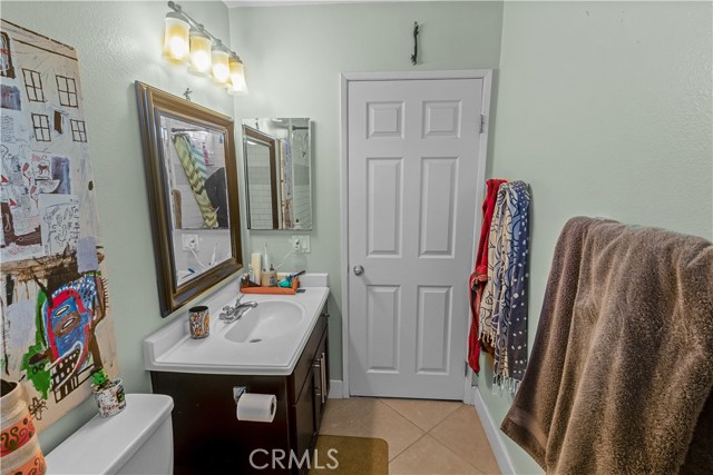 Detail Gallery Image 24 of 43 For 706 Oceanhill, Huntington Beach,  CA 92648 - 3 Beds | 2/1 Baths