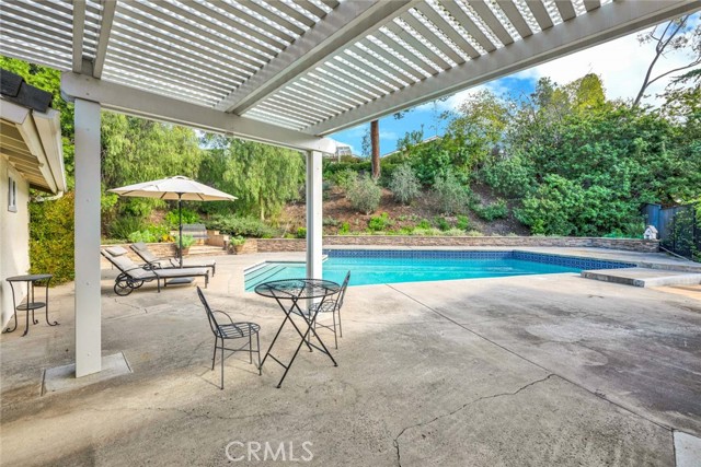 Detail Gallery Image 18 of 26 For 10471 Brightwood Dr, North Tustin,  CA 92705 - 4 Beds | 3 Baths