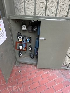 https://media.crmls.org/medias/5ae67798-e283-4f3b-b0fd-c909e0936b03.jpg?preset=X-Large