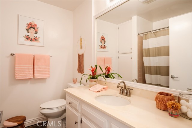 611 Prospect Avenue, Redondo Beach, California 90277, 2 Bedrooms Bedrooms, ,2 BathroomsBathrooms,Residential,Sold,Prospect,SB22076487