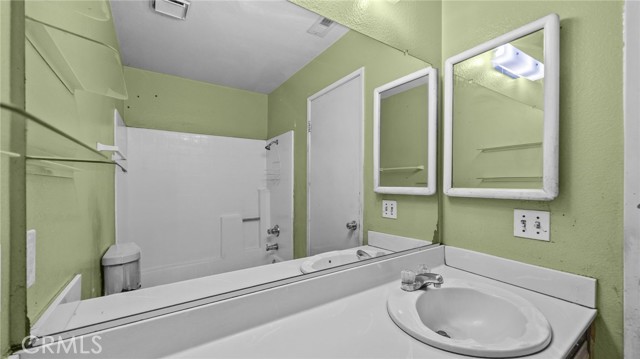 13067 Alexis Drive, Moreno Valley CA: https://media.crmls.org/medias/5ae7a4ad-8ce8-4e12-8f61-9e059f63d538.jpg