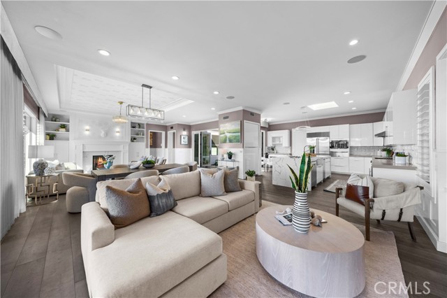 Detail Gallery Image 4 of 58 For 58 Victoria, Newport Beach,  CA 92660 - 3 Beds | 3 Baths