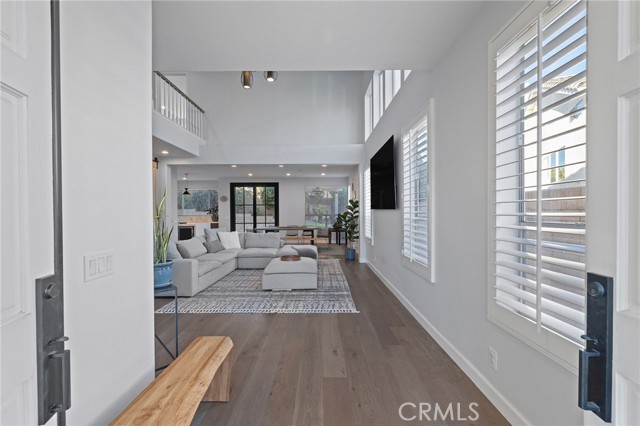 Detail Gallery Image 3 of 55 For 325 E Concord, Placentia,  CA 92870 - 5 Beds | 2/1 Baths