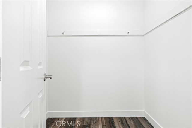 11062 Oneida Avenue, San Fernando CA: https://media.crmls.org/medias/5aea5083-b1d5-4afd-8f08-a08dbd9783c2.jpg
